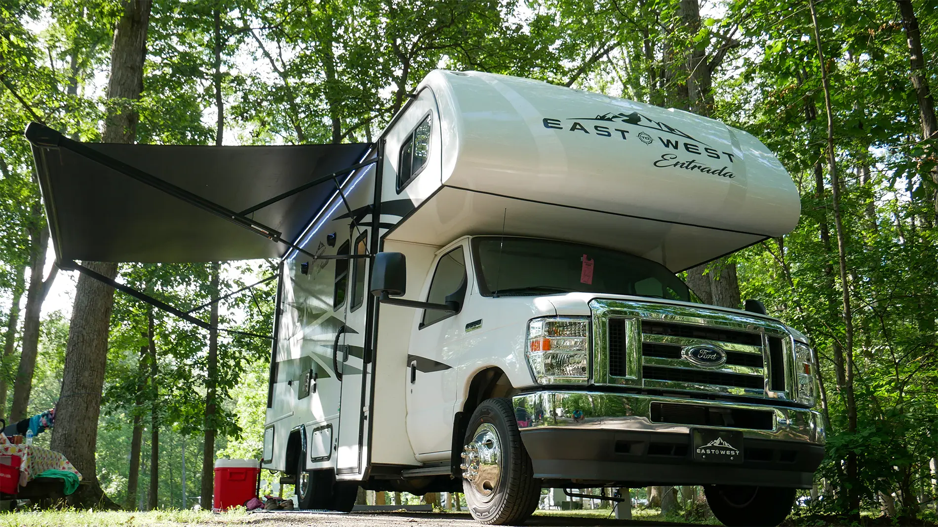 Entrada Class C Motorhomes - East to West